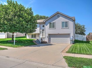 20822 Maple St, Gretna, NE 68028