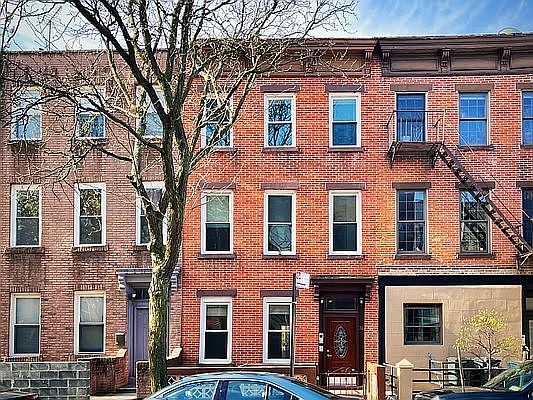 1st image of 32 Woodhull St #1