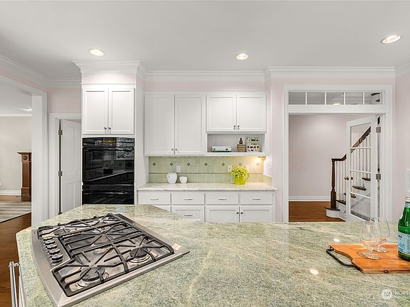 5th image of 1552 248th Avenue SE