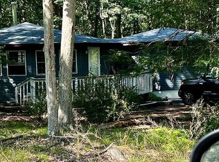 111 Beach Rd, Milford, PA 18337