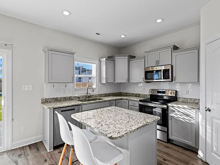 429 Nantucket Trl — Photo 7