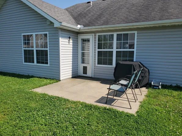 1505 Pebblecreek Dr, Warrensburg, MO 64093