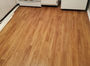 7809 Woodward Ave APT 1B, Woodridge, IL 60517