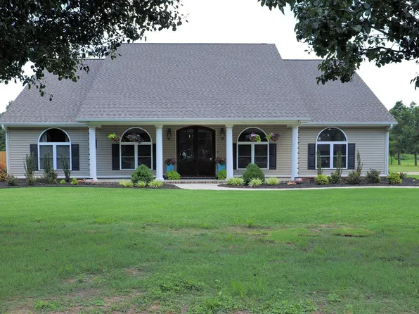 704 Hickory Rd, Lake City, AR 72437