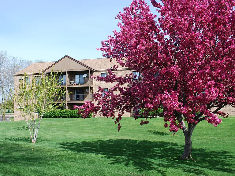 Lexington Heights Apartments — Photo 52