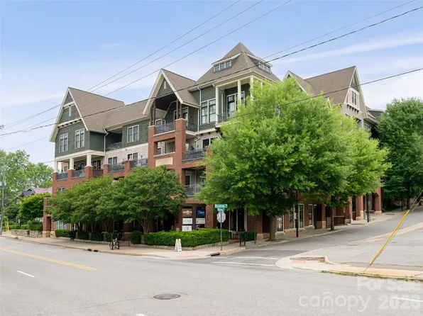 190 Broadway St APT 310, Asheville, NC 28801