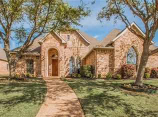 8321 Vine Wood Dr, North Richland Hills, TX 76182