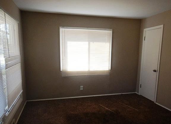 3rd image of 6853 Frostview Ln