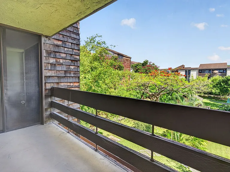 1015 Aoloa Pl — Photo 4