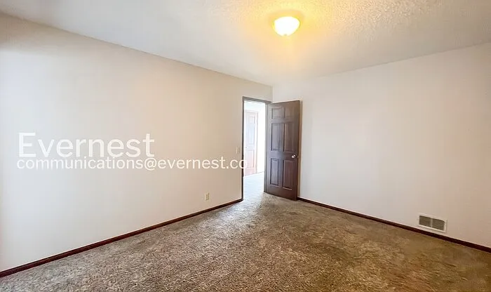 2356 S Crysler Ave — Photo 12