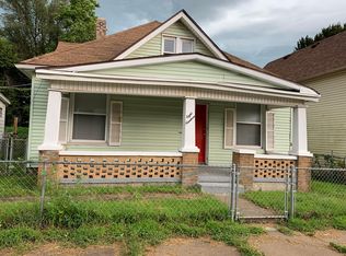 819 S 19th St, Saint Joseph, MO 64507