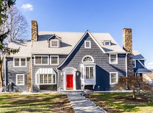 10 Drake Ln, White Plains, NY 10607