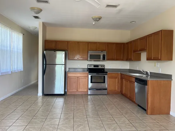 1147 N Bayshore Dr #A, Valparaiso, FL 32580