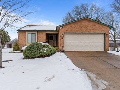 451 Sandehurst Dr, Grand Blanc, MI, 48439