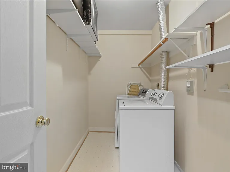 7441 Heatherfield Ln — Photo 21