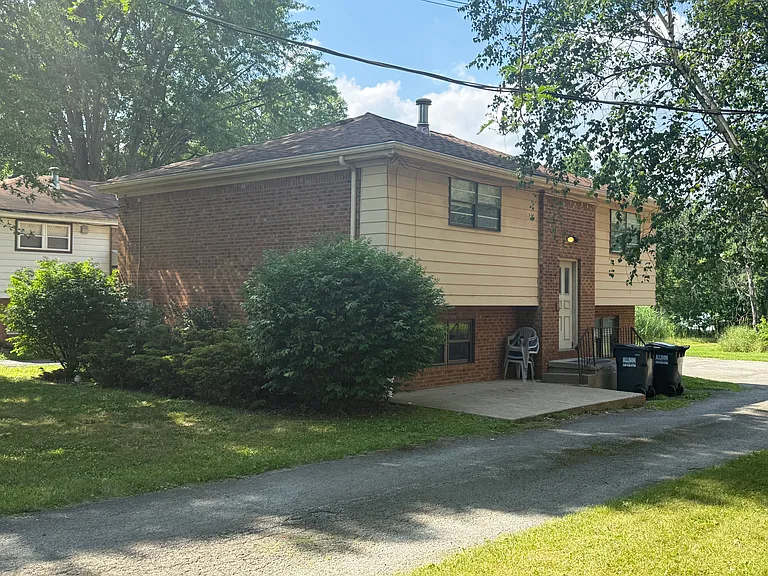 3930 Frederick St — Photo 1
