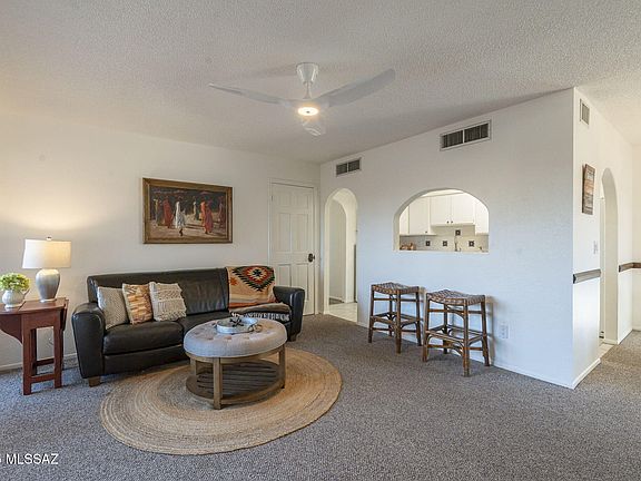 4th image of 636 W Yaqui Dr