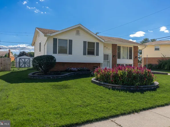 1021 Mayflower Dr, Newark, DE 19711