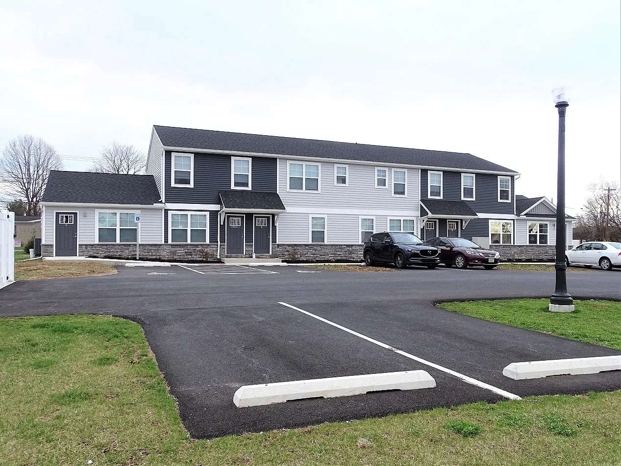 2 bed, 1031 sqft, $1,650 — Photo 1