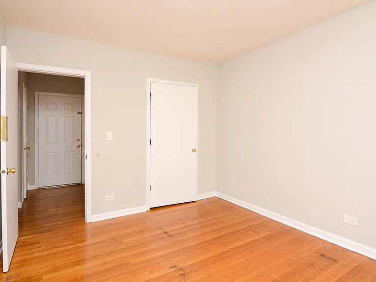 5736 N Winthrop Ave #413 — Photo 14
