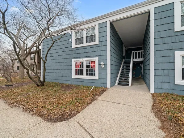 6104 Brynwood Dr APT 6, Rockford, IL 61114