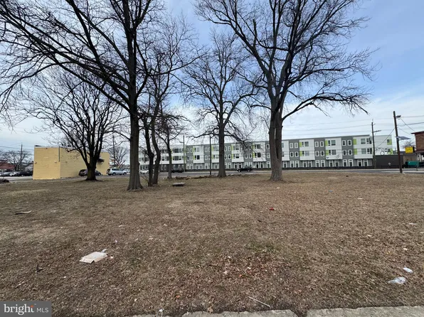 922 Ferry Ave, Camden, NJ 08104