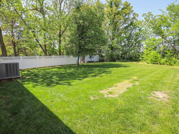 4745 Craven Dr, West Paducah, KY 42086