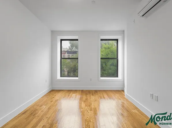 1094 Dean Street image 6 of 12