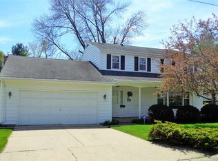 1142 Olympian Blvd, Beloit, WI 53511