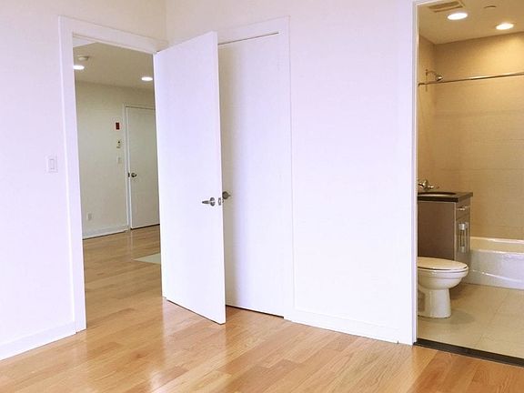 5th image of 4007 73rd St #4E