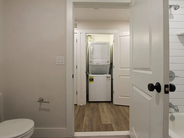 East Main Manayunk Apartments — Photo 74
