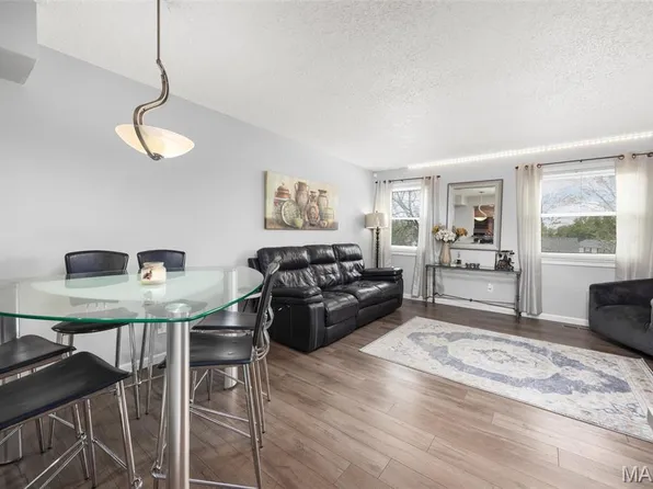 2637 Falcons Way #76, Saint Charles, MO 63303