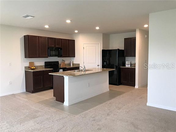 3rd image of 148 Tierra Verde Way