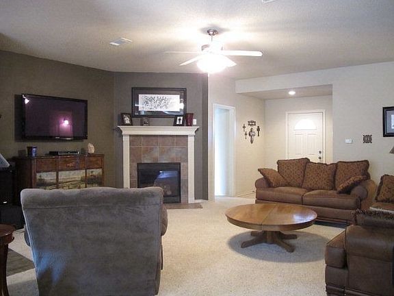 2nd image of 10605 Dover Ave