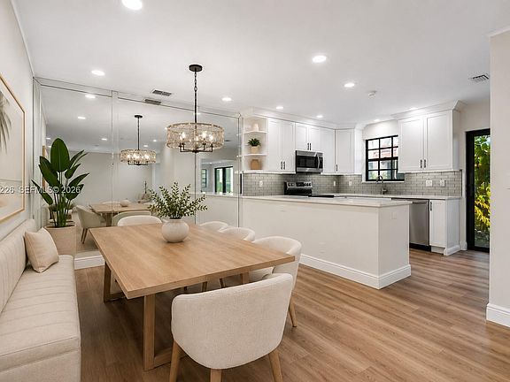 4th image of 3454 Laurel Oaks Ln