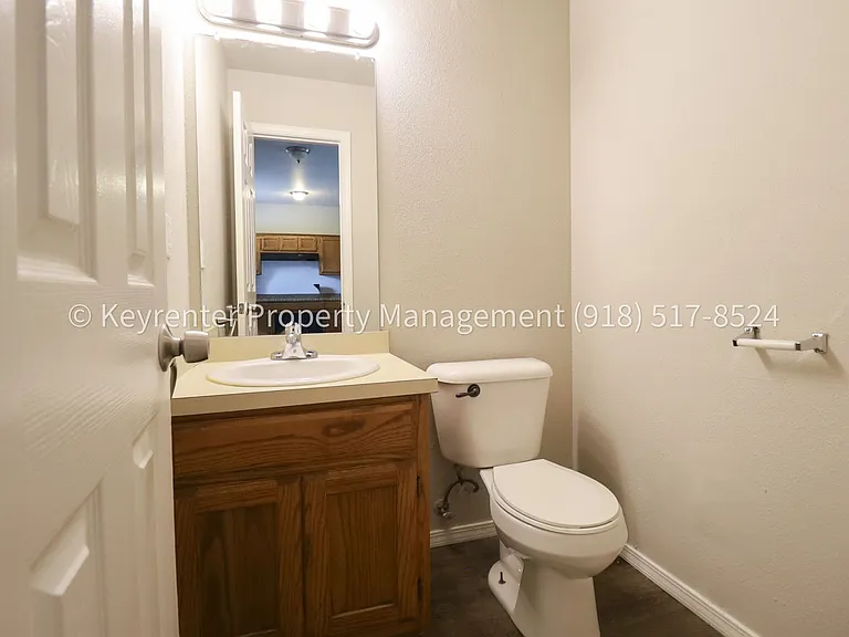 9134 E 24th St — Photo 16