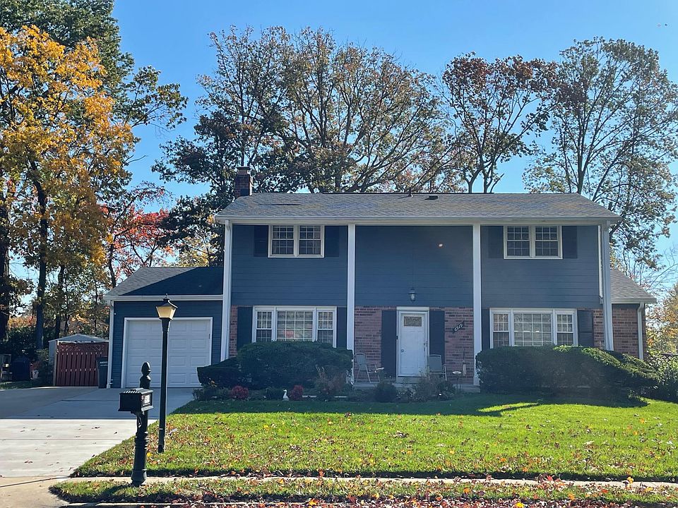 Front Exterior with garage - newer roof and windows