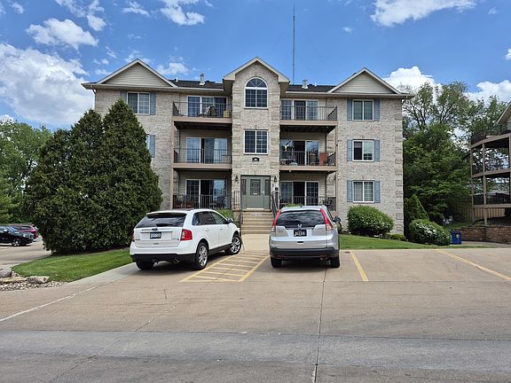 2nd image of 3120 Holiday Ct #7