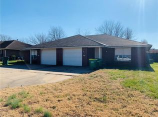 3139 Yorkshire Cir, Springdale, AR 72764