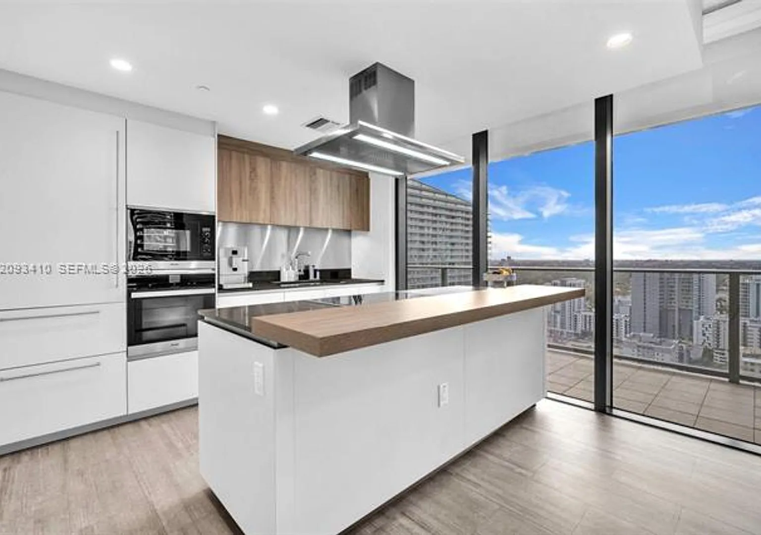 1000 Brickell Plz cu-3112, Miami, FL 33131 — Photo 2