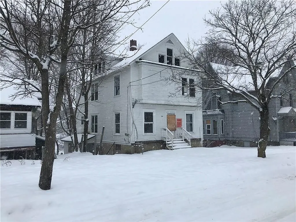 224 McKinley Ave photo 1