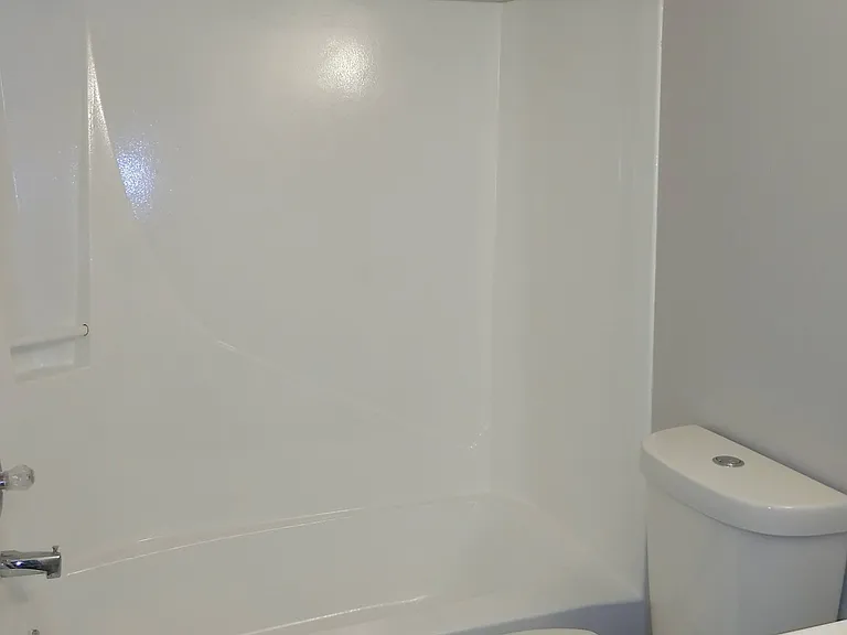 305 Lynnwood Dr #DRIVE7 — Photo 7