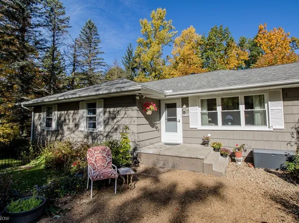 8421 Eagle Rd, Kirtland, OH 44094