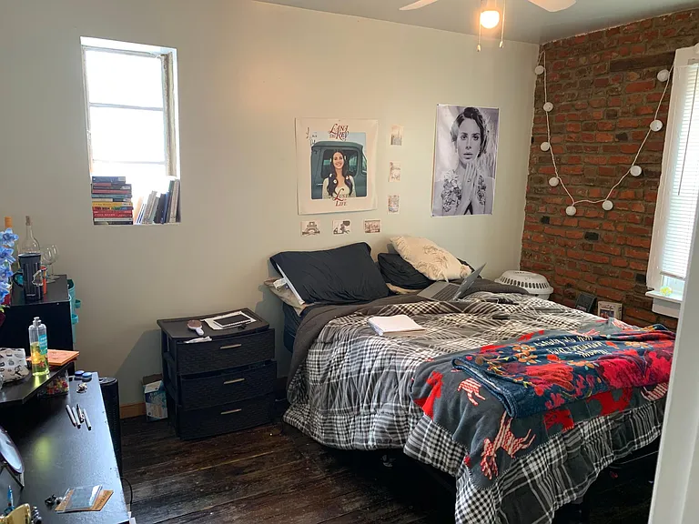 Upstairs bedroom