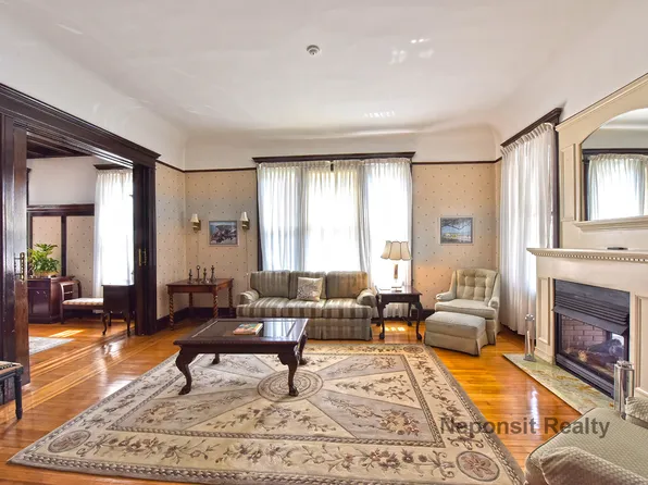 190 Beach 137th Street image 10 of 24