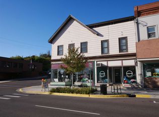 127 Quincy St, Hancock, MI 49930