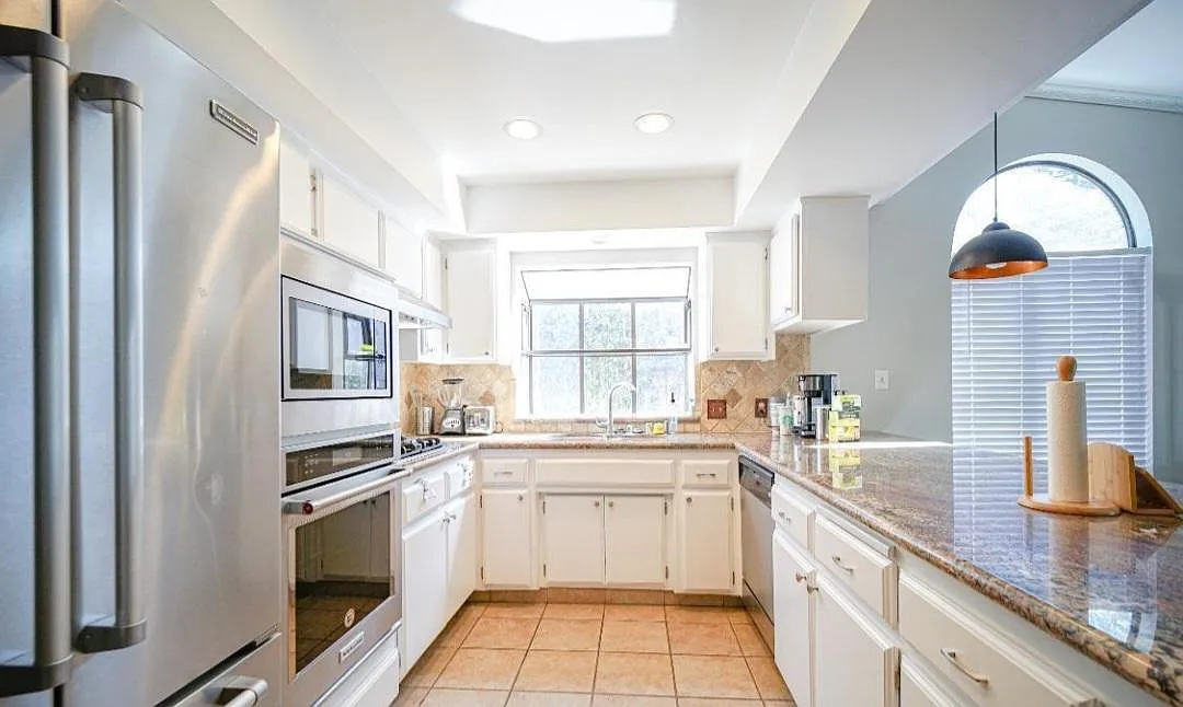 9905 Marilee Ave — Photo 2