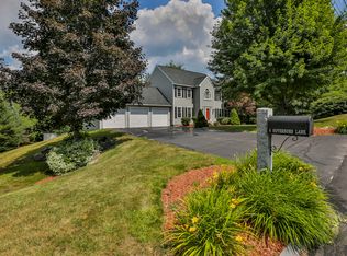 4 Governors Ln, Nashua, NH 03062
