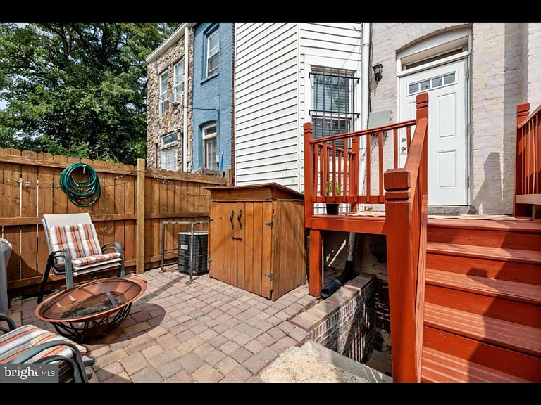 1637 Kramer St NE — Photo 29