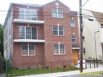 2nd image of 256 S 10th St